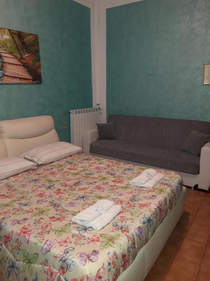 Exclusive Passion Panzió Rho Kültér fotó