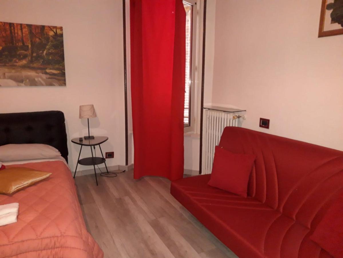 Exclusive Passion Panzió Rho Kültér fotó