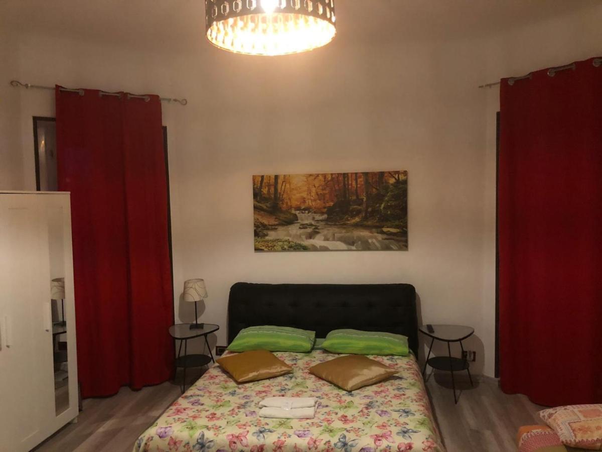 Exclusive Passion Panzió Rho Kültér fotó